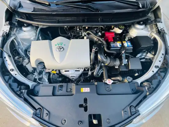 TOYOTA-YARIS-2019