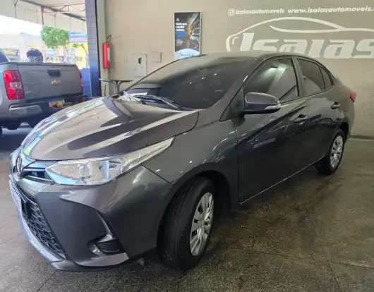 TOYOTA-YARIS-2024