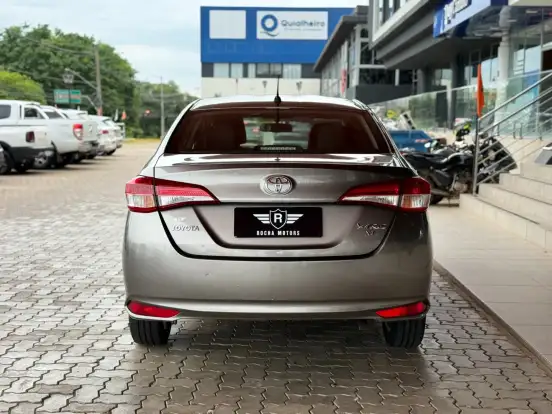 TOYOTA-YARIS-2019