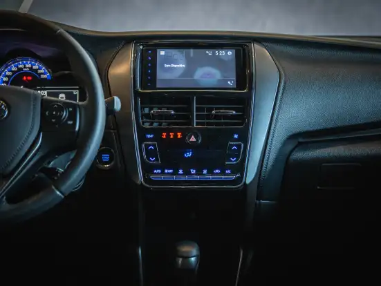 TOYOTA-YARIS-2024