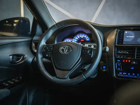 TOYOTA-YARIS-2024