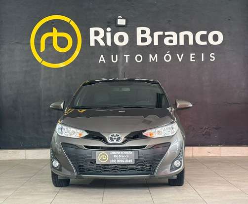 TOYOTA-YARIS-2018