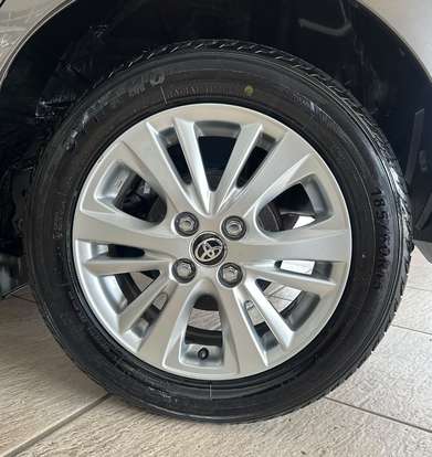 TOYOTA-YARIS-2018