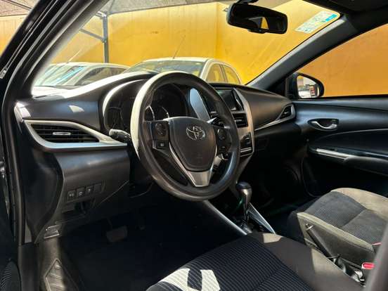 TOYOTA-YARIS-2018