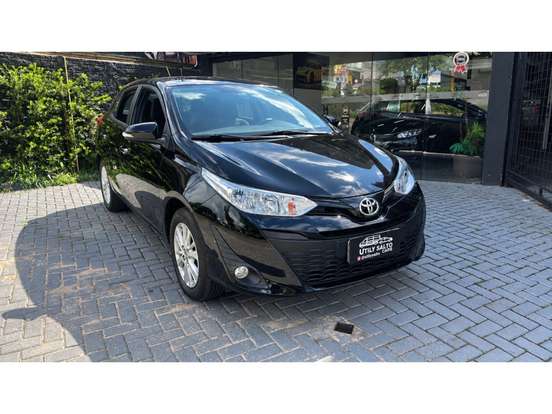 TOYOTA-YARIS-2018