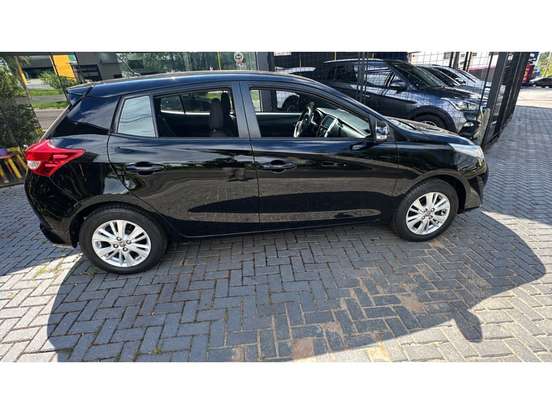 TOYOTA-YARIS-2018