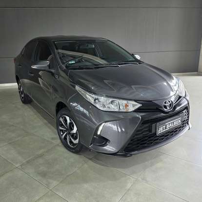 TOYOTA-YARIS-2022