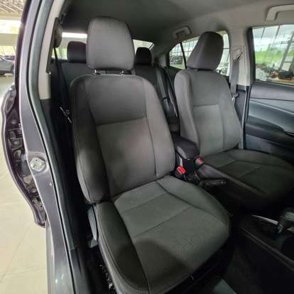 TOYOTA-YARIS-2022