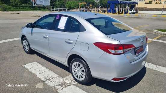 TOYOTA-YARIS-2024