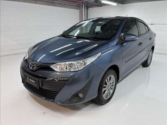 TOYOTA-YARIS-2020