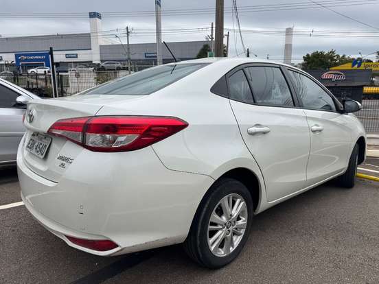 TOYOTA-YARIS-1.5 16V FLEX SEDAN XL PLUS TECH MULTIDRIVE TOYOTA-YARIS-2019