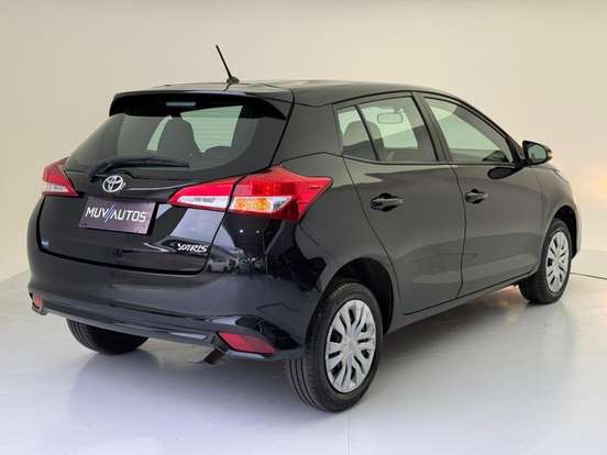 TOYOTA-YARIS-2024