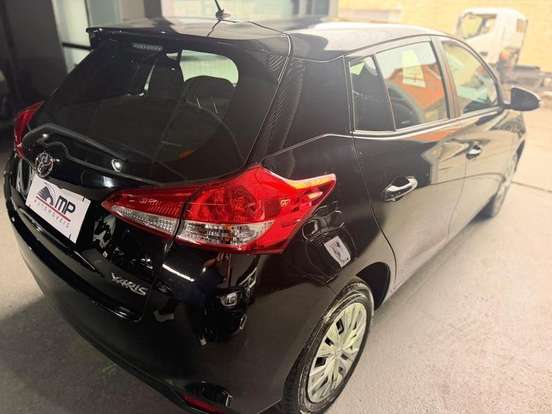 TOYOTA-YARIS-2024
