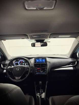 TOYOTA-YARIS-2022
