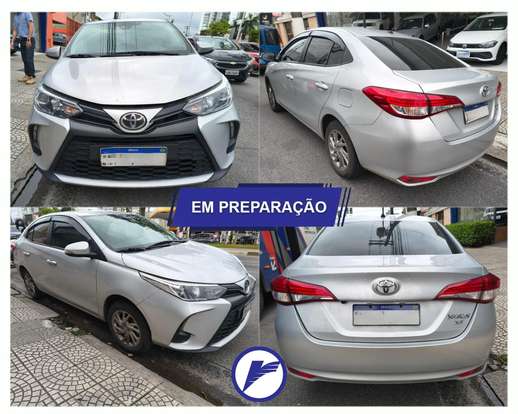 TOYOTA-YARIS-2022