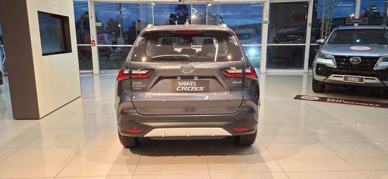 TOYOTA-YARIS CROSS-2026