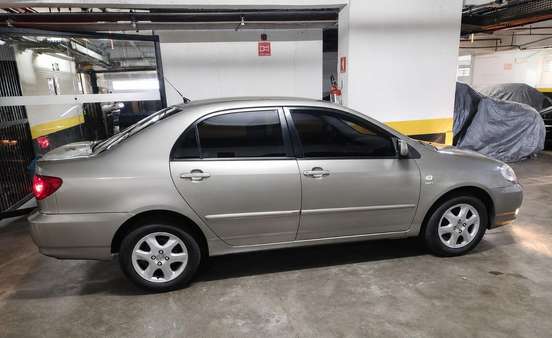 TOYOTA-COROLLA-2004