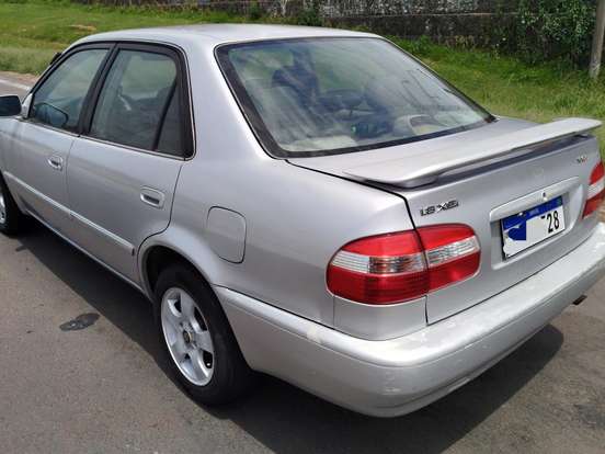 TOYOTA-COROLLA-1.8 XEI 16V GASOLINA 4P AUTOMÁTICO TOYOTA-COROLLA-1999
