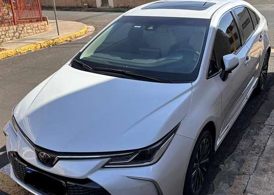 TOYOTA-COROLLA-2024