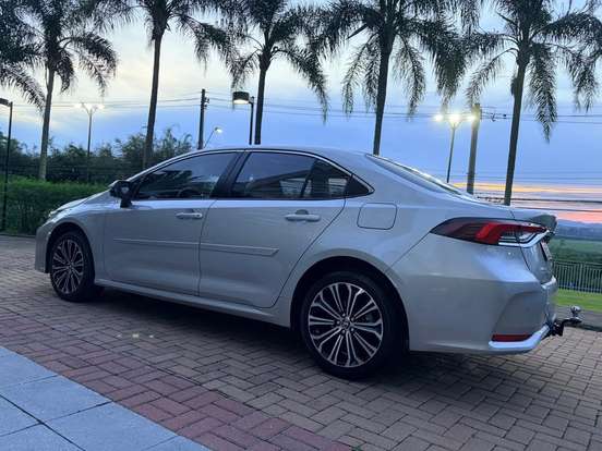 TOYOTA-COROLLA-2022