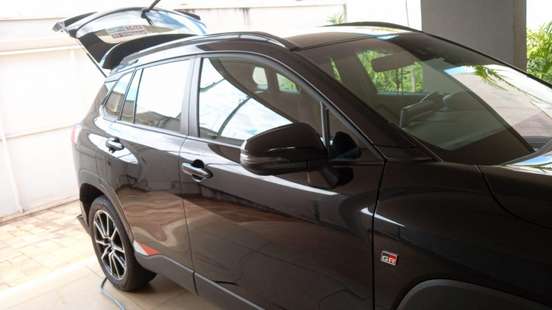 TOYOTA-COROLLA CROSS-2023