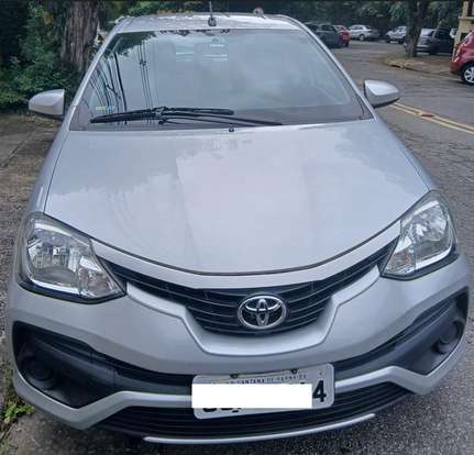 TOYOTA-ETIOS-2017