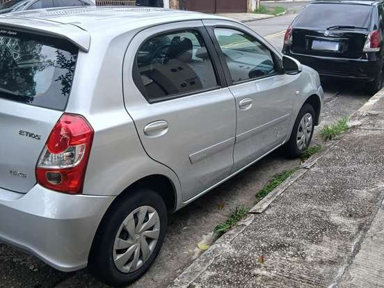 TOYOTA-ETIOS-1.5 XS 16V FLEX 4P AUTOMÁTICO TOYOTA-ETIOS-2017