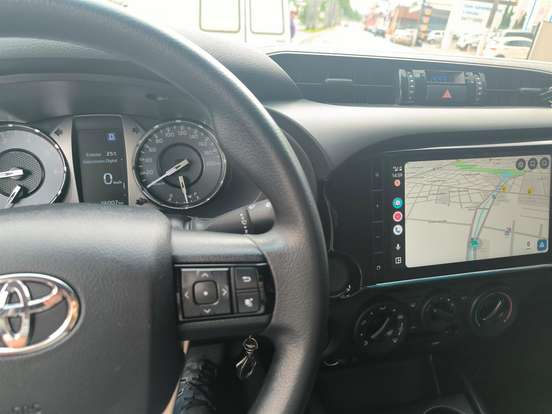 TOYOTA-HILUX-2025