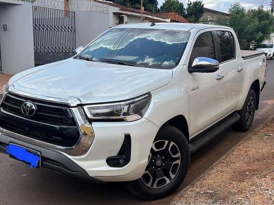 TOYOTA-HILUX-2.8 D-4D TURBO DIESEL CD SRX 4X4 AUTOMÁTICO TOYOTA-HILUX-2024
