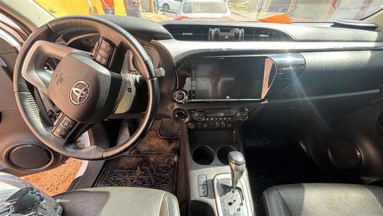 TOYOTA-HILUX-2024