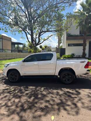 TOYOTA-HILUX-2016