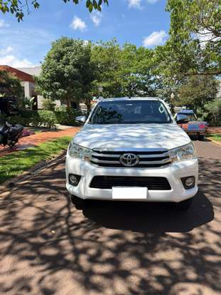 TOYOTA-HILUX-2016