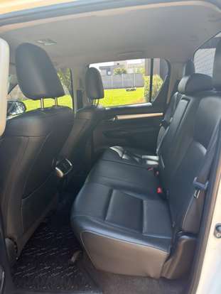 TOYOTA-HILUX-2016