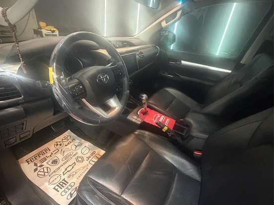 TOYOTA-HILUX-2.8 SRX 4X4 CD 16V DIESEL 4P AUTOMÁTICO TOYOTA-HILUX-2016