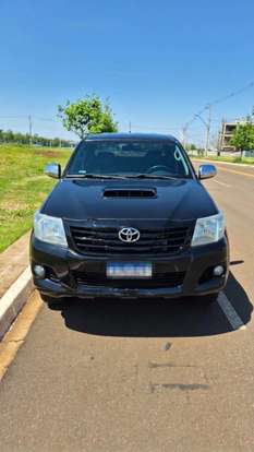 TOYOTA-HILUX-2015