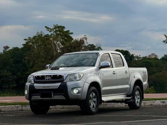 TOYOTA-HILUX-3.0 SRV 4X4 CD 16V TURBO INTERCOOLER DIESEL 4P AUTOMÁTICO TOYOTA-HILUX-2011