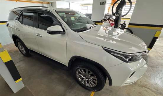 TOYOTA-HILUX SW4-2021