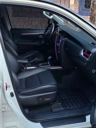TOYOTA-HILUX SW4-2021