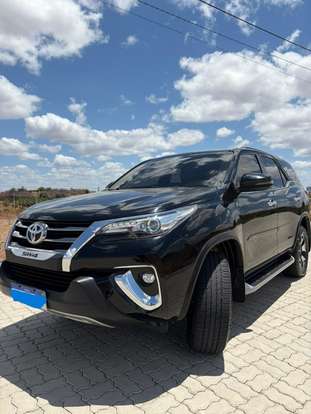 TOYOTA-HILUX SW4-2020