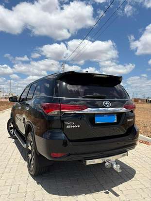 TOYOTA-HILUX SW4-2020