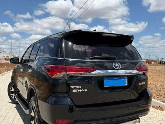 TOYOTA-HILUX SW4-2.8 SRX DIAMOND 4X4 7 LUGARES 16V TURBO INTERCOOLER DIESEL 4P AUTOMÁTICO TOYOTA-HILUX SW4-2020