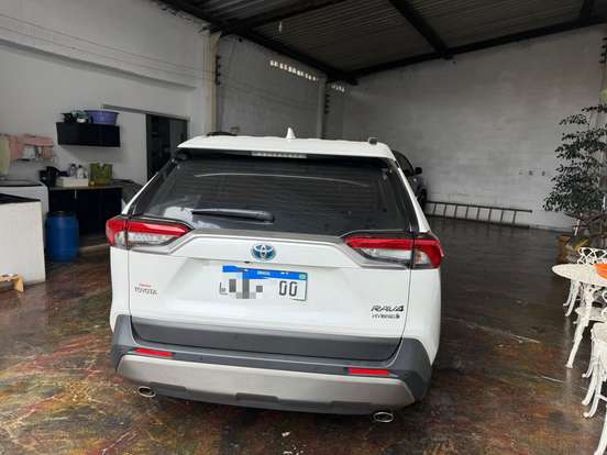 TOYOTA-RAV4-2024