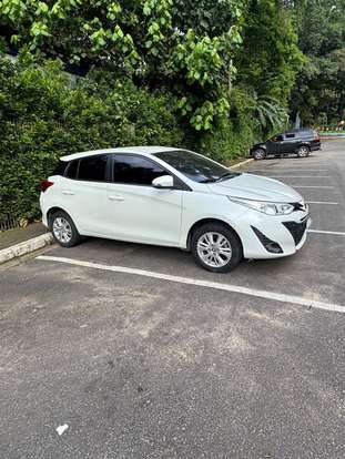 TOYOTA-YARIS-2019