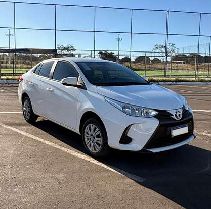 TOYOTA-YARIS-2023