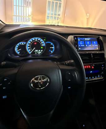 TOYOTA-YARIS-2023