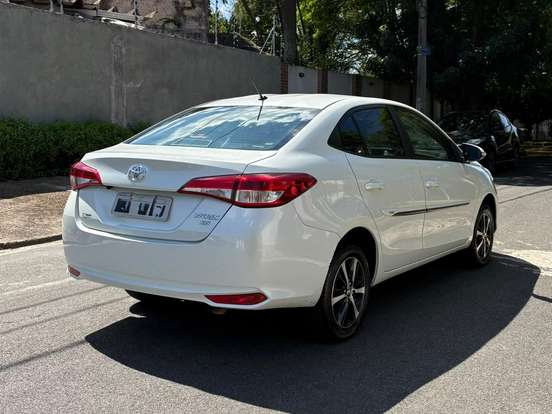 TOYOTA-YARIS-1.5 16V FLEX SEDAN XS MULTIDRIVE TOYOTA-YARIS-2019