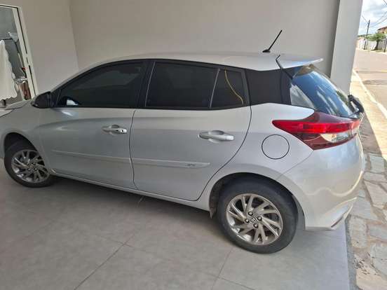 TOYOTA-YARIS-2022