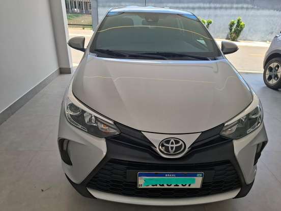 TOYOTA-YARIS-2022