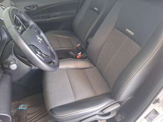 TOYOTA-YARIS-2022