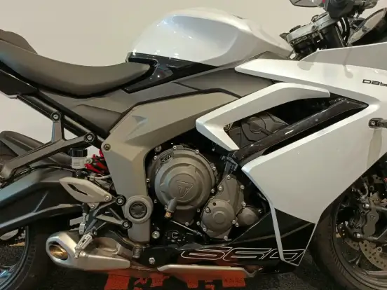 TRIUMPH-DAYTONA 660 TRIUMPH-DAYTONA 660-2025